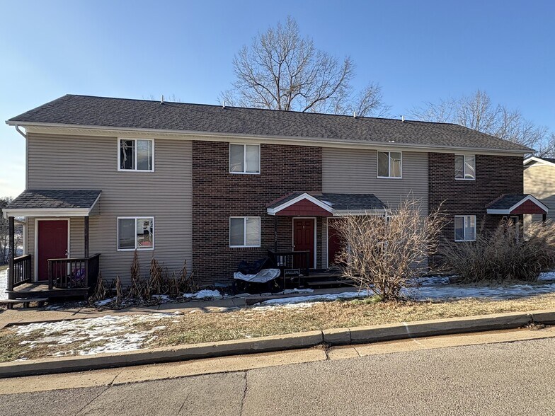 More Photos Of 611-617 Palisades Dr, Pacific Apartments For Sale