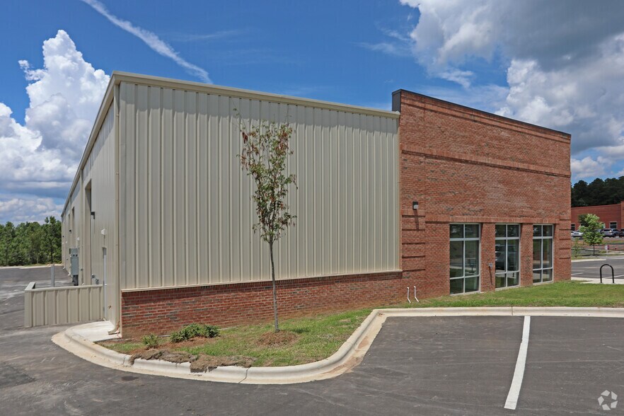 More Photos Of 7230 ACC Blvd, Raleigh Flex For Sale