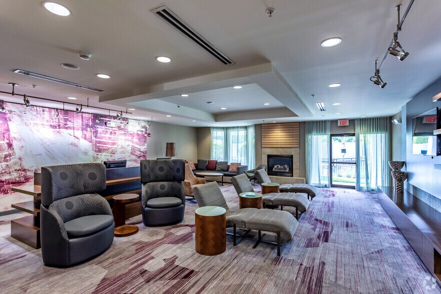 More Photos Of 111 Gateway Corporate Blvd, Columbia Hotel For Sale