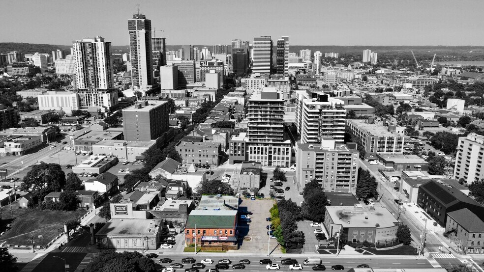 More Photos Of 15 Wellington St N, Hamilton Office For Sale