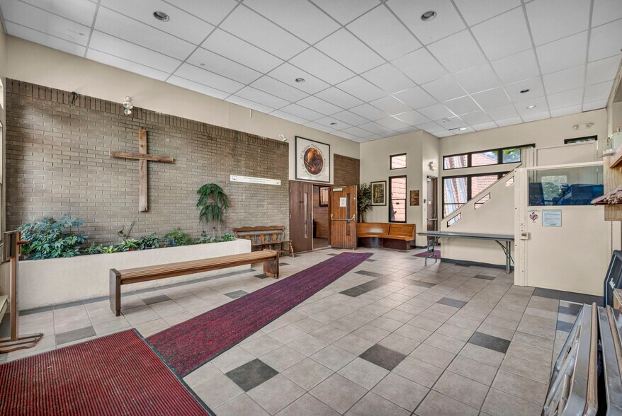 More Photos Of 15715 Libby Rd, Maple Heights General Retail For Sale