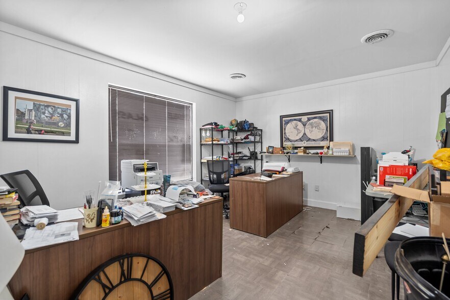 More Photos Of 1028 S College Rd, Wilmington Office Residential For Sale