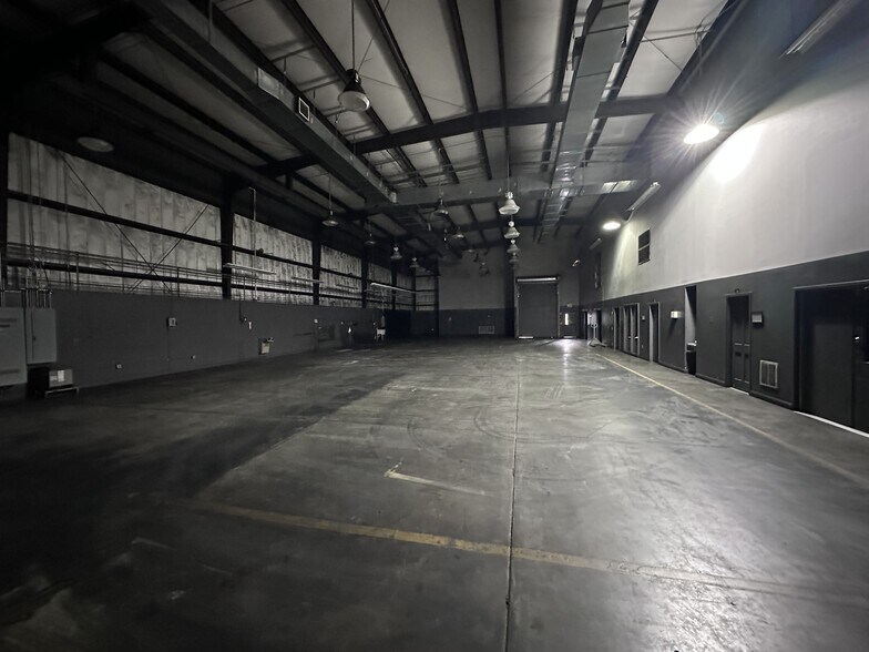 More Photos Of 207 Dunson St, Andalusia Light Distribution For Sale