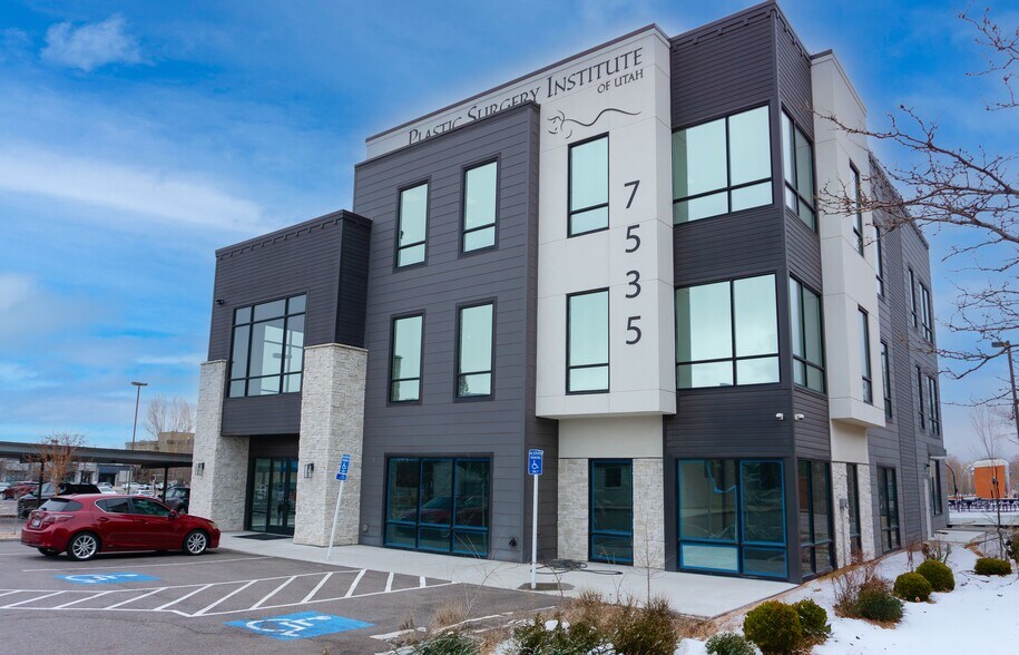 More Photos Of 7535 S Union Park Ave, Midvale Medical For Lease