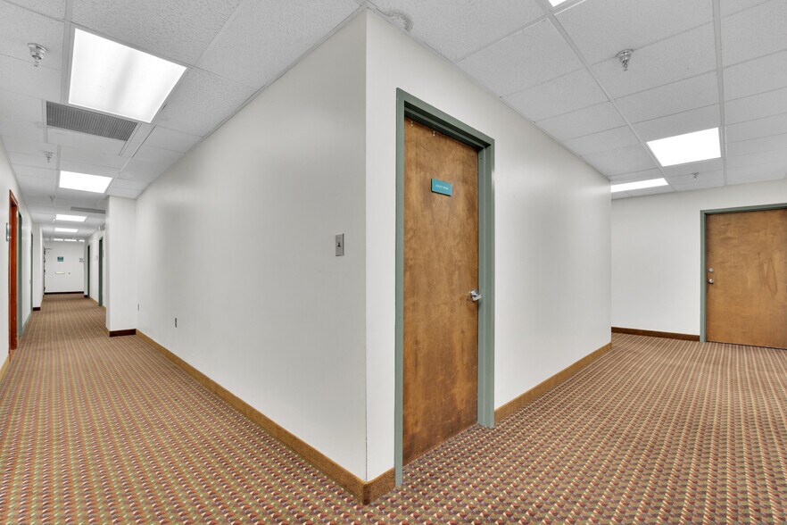 More Photos Of 209 Elden St, Herndon Medical For Lease