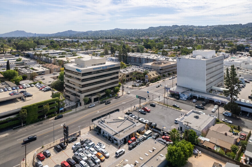 More Photos Of 4940 Van Nuys Blvd, Sherman Oaks Medical For Lease