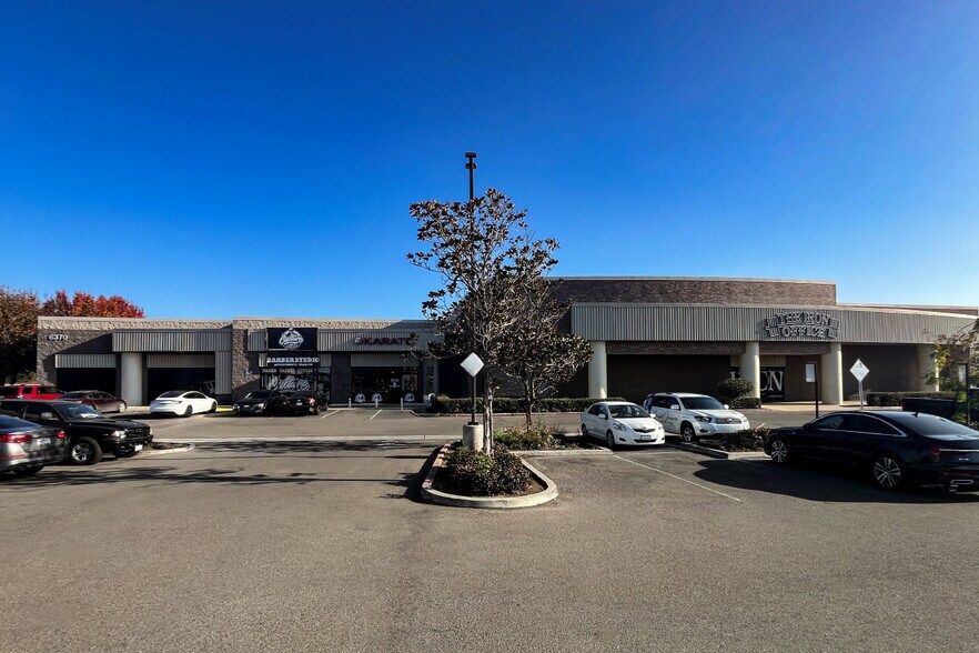 More Photos Of 6360 N Figarden Dr, Fresno Unknown For Lease