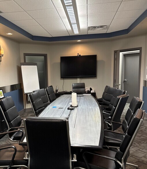More Photos Of 7404 101 Ave NW, Edmonton Office For Sale