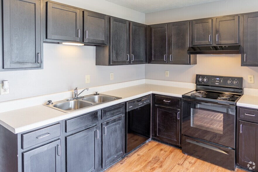 More Photos Of 100 Meadow Trail Dr, Highland Heights Apartments For Sale