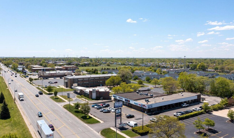 More Photos Of 1359 N Larkin Ave, Joliet Freestanding For Lease