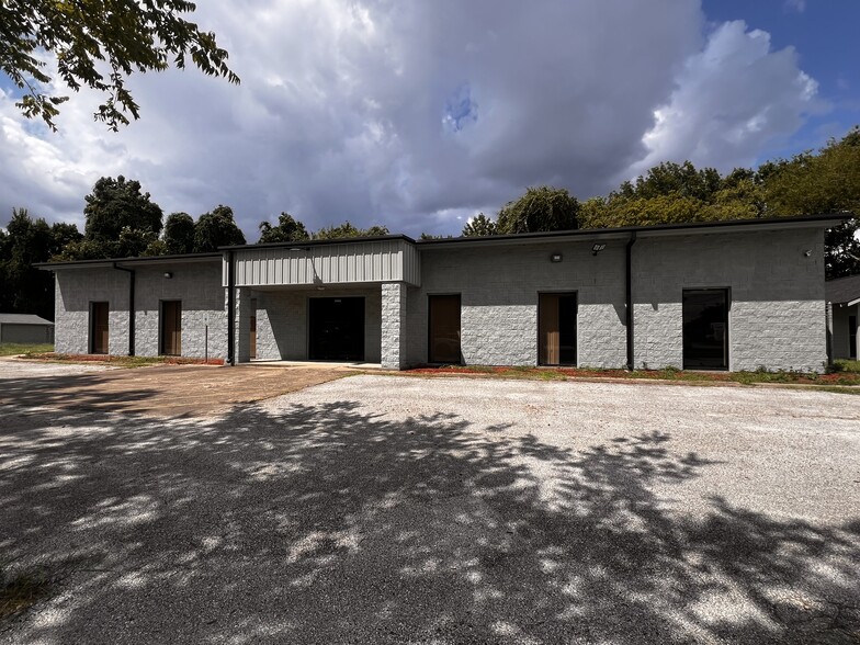 Primary Photo Of 11950 Alief Clodine Rd, Houston Light Distribution For Lease