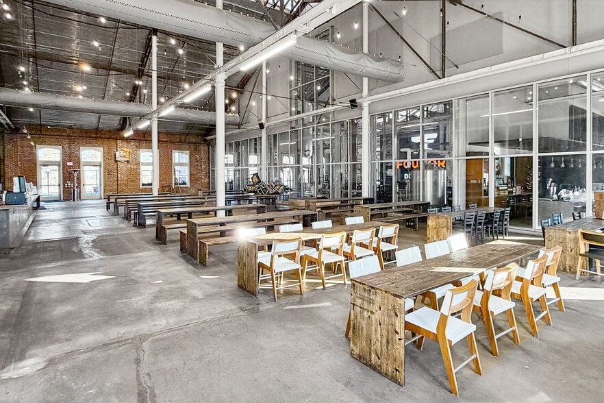 More Photos Of 111 S 11th St, West Des Moines Restaurant For Lease