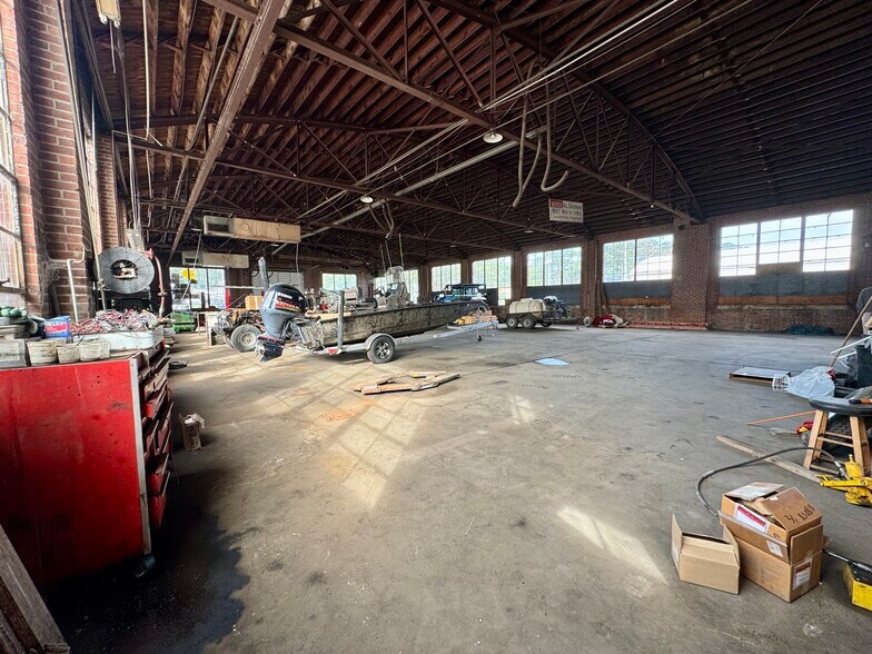 More Photos Of 311 N Longstreet St, Kingstree Auto Repair For Sale