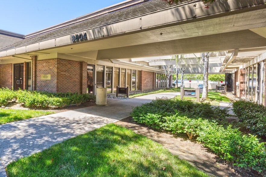 Primary Photo Of 3626 Fair Oaks Blvd, Sacramento Unknown For Lease