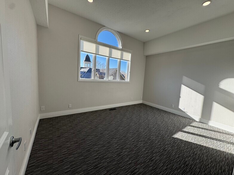 More Photos Of 3585 N University Ave, Provo Office For Lease