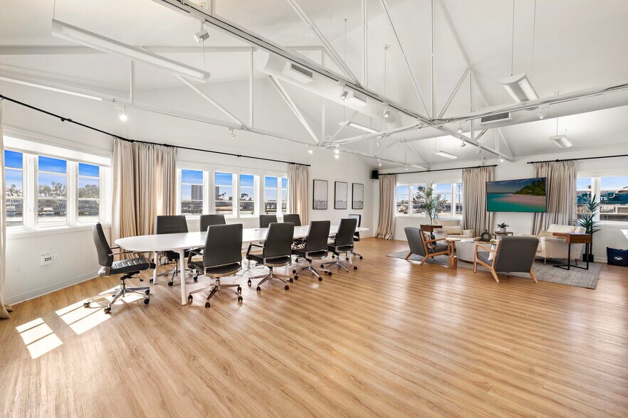 More Photos Of 2429 W Coast Hwy, Newport Beach Office For Lease