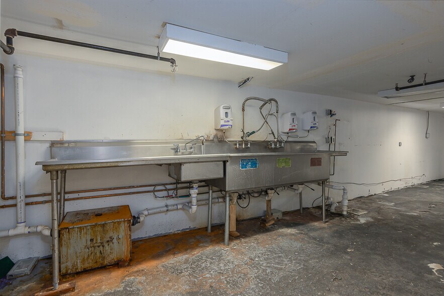 More Photos Of 102 Main St, Nyack Storefront Retail Residential For Lease