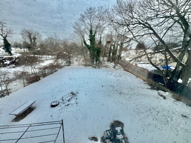 More Photos Of 622 Broadway, Amityville General Retail For Sale