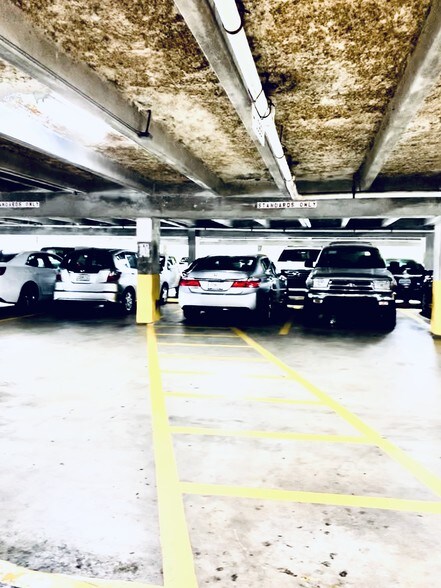 More Photos Of 8370 W Flagler St, Miami Medical For Lease