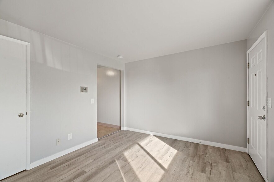 More Photos Of 547-557 E Fairview Ave, Spokane Apartments For Sale