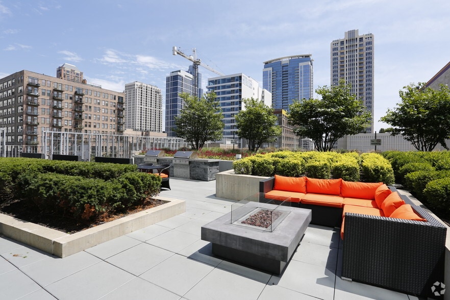 More Photos Of 1401 S State St, Chicago Apartments For Lease