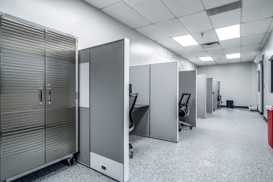 More Photos Of 20701 E 81st St, Broken Arrow Manufacturing For Sale