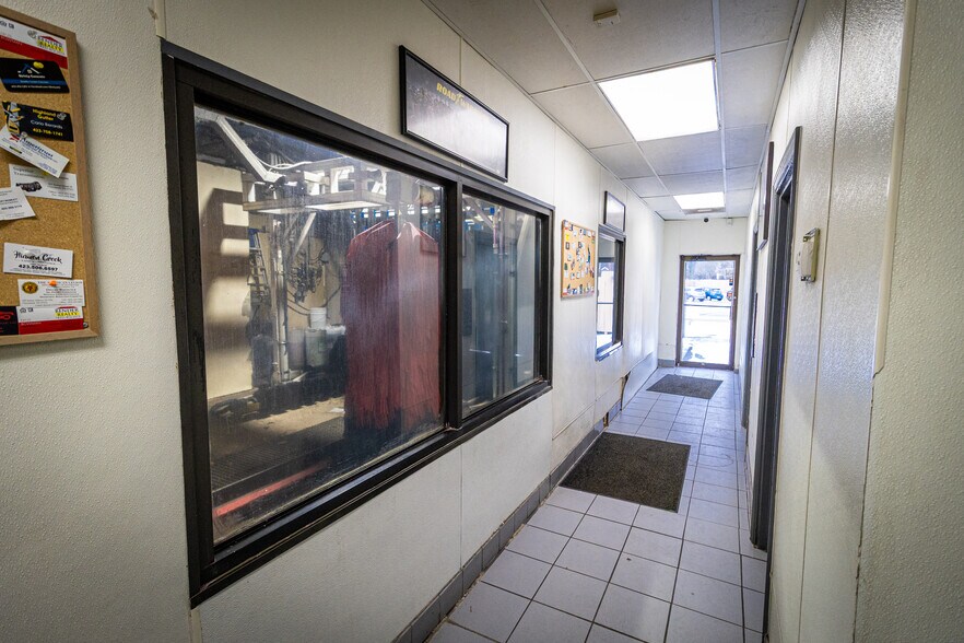 More Photos Of 917 Keith St NW, Cleveland Carwash For Sale
