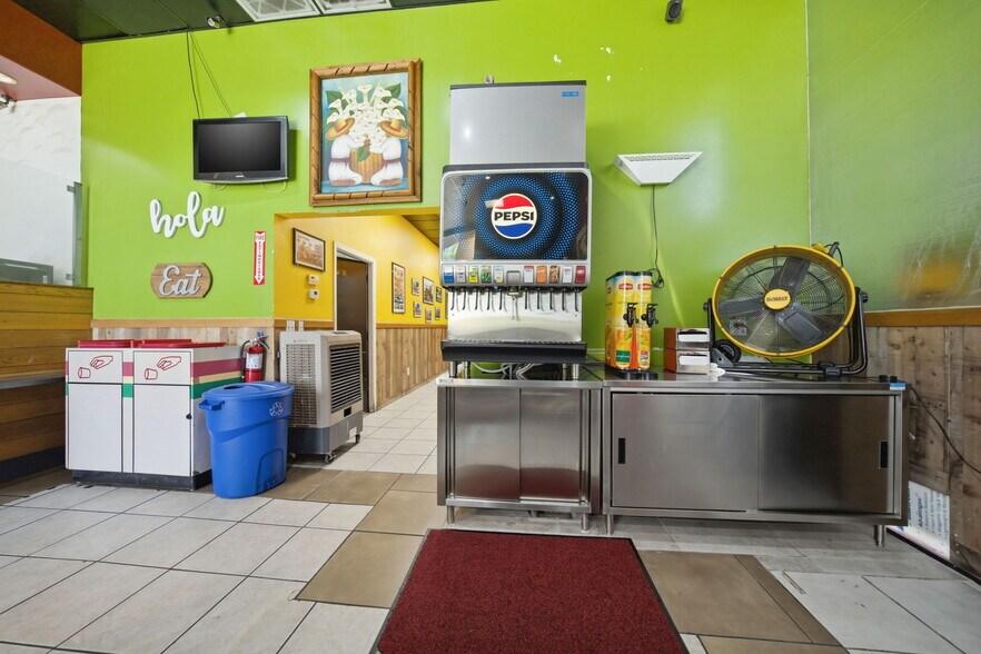 More Photos Of 410 N 11th Ave, Hanford General Retail For Sale