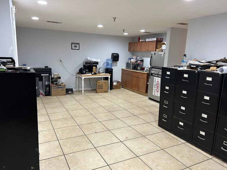 More Photos Of 405 Old Mill Rd, Cartersville Warehouse For Sale