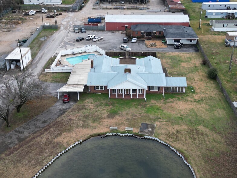 More Photos Of 662 Old Highway 24, Trinity Manufacturing For Sale