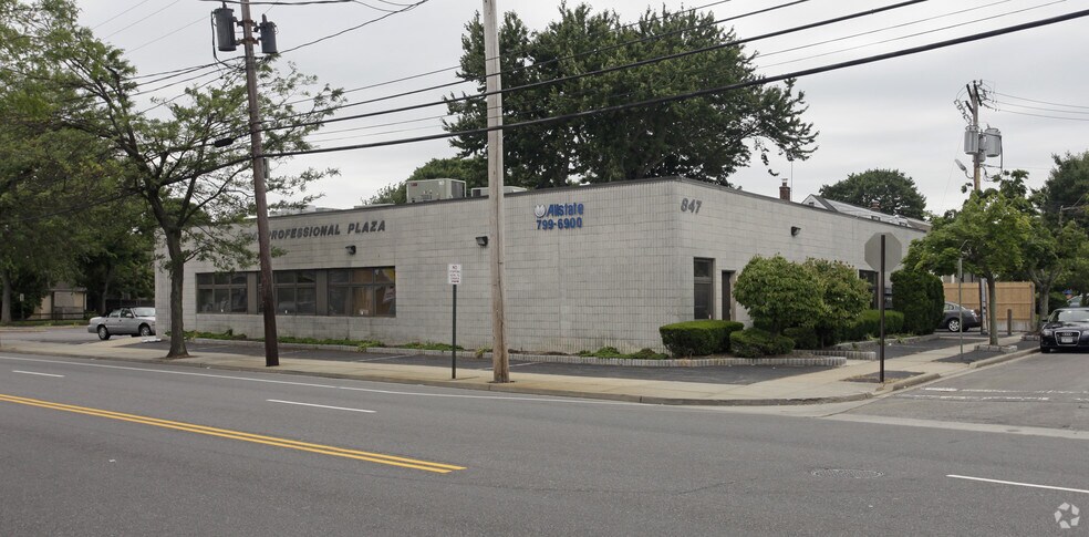 More Photos Of 847 N Broadway, Massapequa Medical For Sale