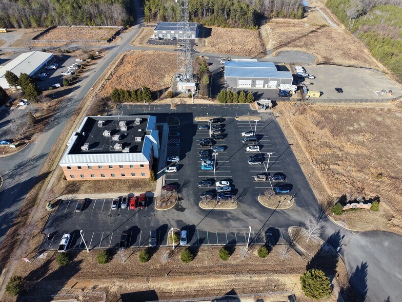 More Photos Of 8051 Prosperity Way, Ruther Glen Office For Sale