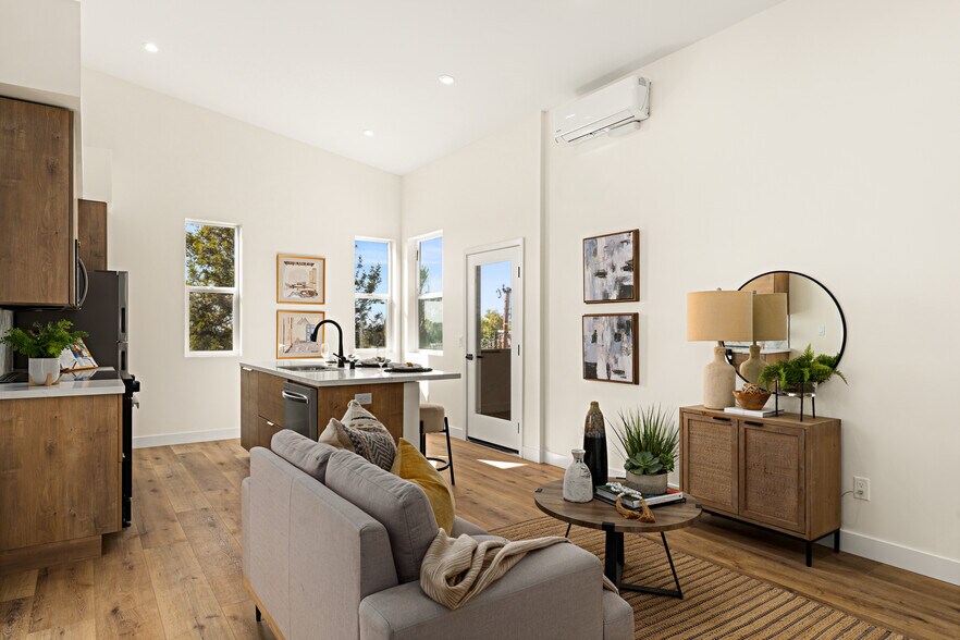 More Photos Of 6283 Lorca Dr, San Diego Apartments For Sale