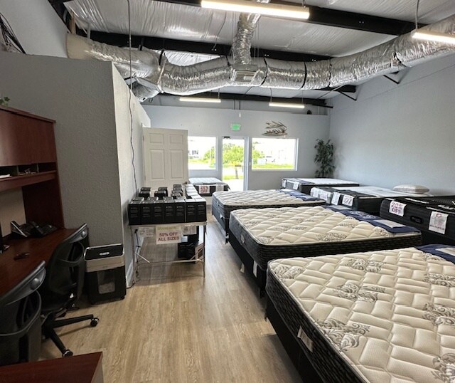 More Photos Of 23330 Harborview Rd, Port Charlotte Flex For Sale