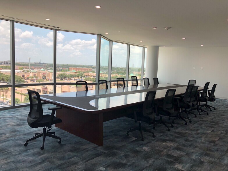 More Photos Of 9999 Bellaire Blvd, Houston Medical For Lease