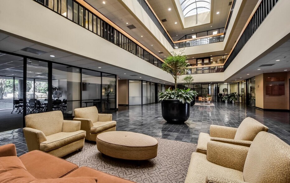 More Photos Of 1301 S Capital Of Texas Hwy, Austin Office For Lease