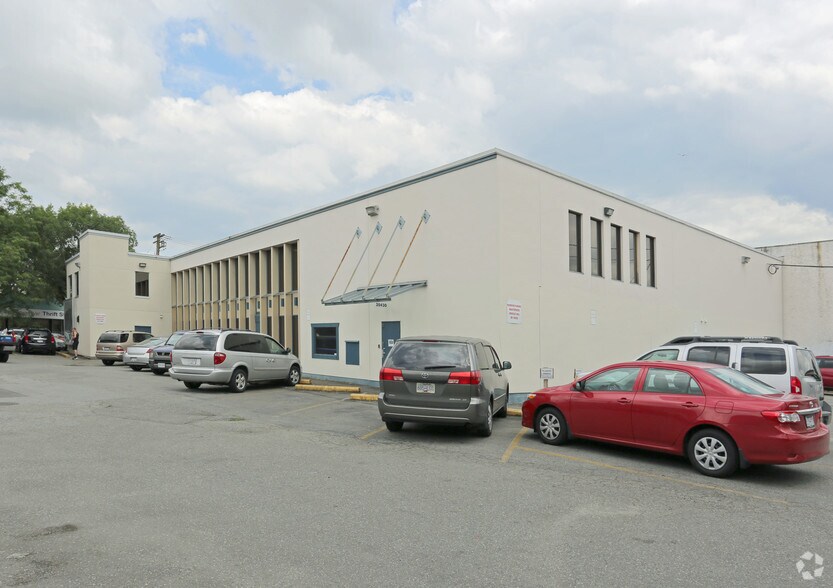 More Photos Of 20430-20436 Fraser Hwy, Langley Storefront Retail Office For Sale