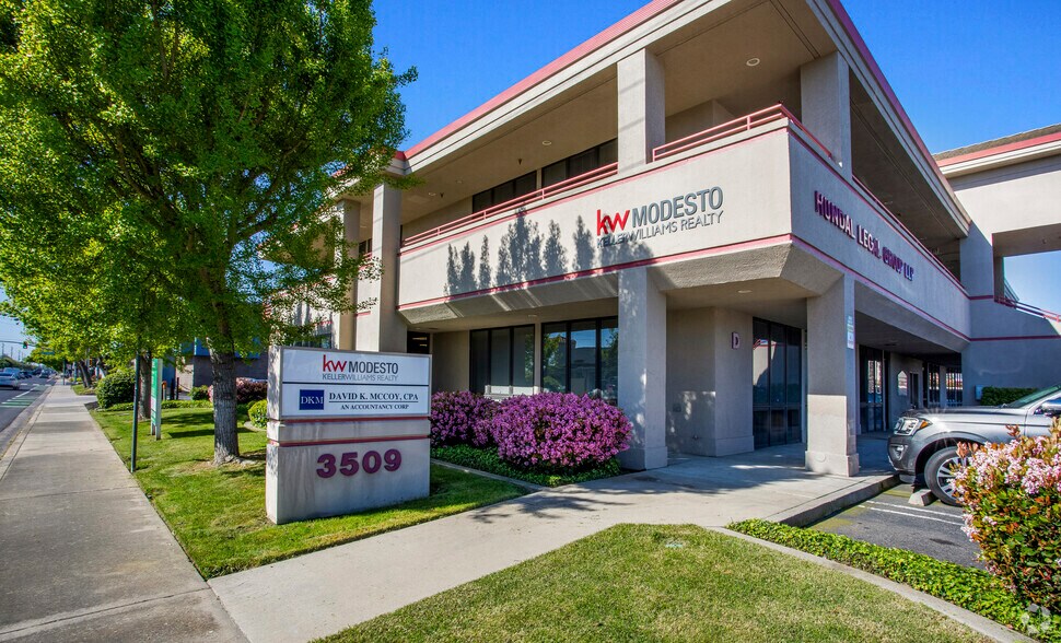 Primary Photo Of 3509 Coffee Rd, Modesto Office For Lease