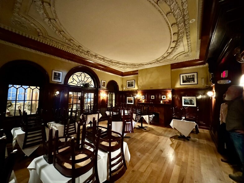 More Photos Of 1106 N Charles St, Baltimore Office For Sale