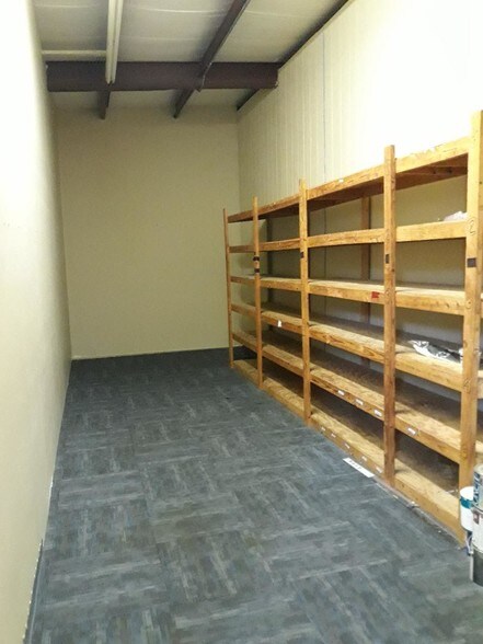 More Photos Of 31848 State Highway 249, Pinehurst Showroom For Lease