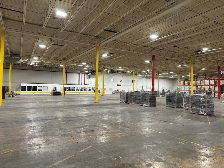 More Photos Of 1149 Main St, Jay Warehouse For Lease
