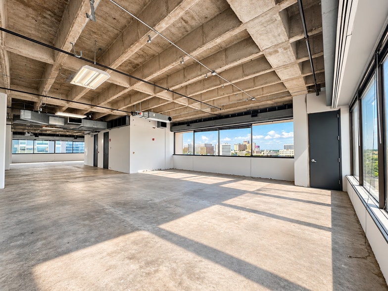 More Photos Of 425 Soledad St, San Antonio Loft Creative Space For Sale