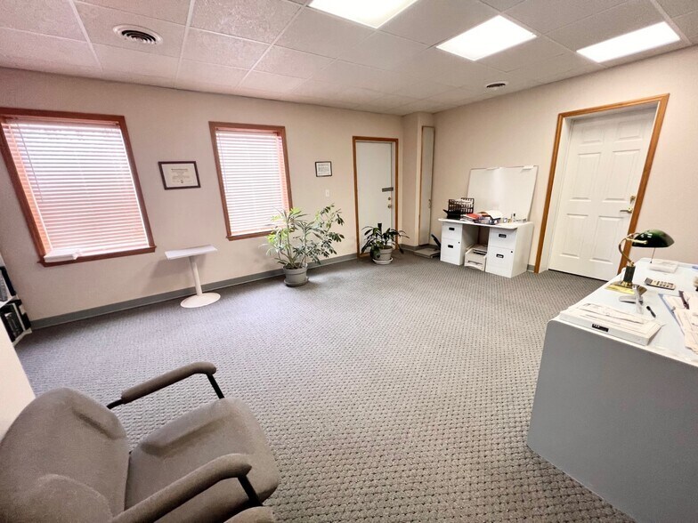 More Photos Of 1980 Pa-54 Hwy, Montgomery Office For Sale