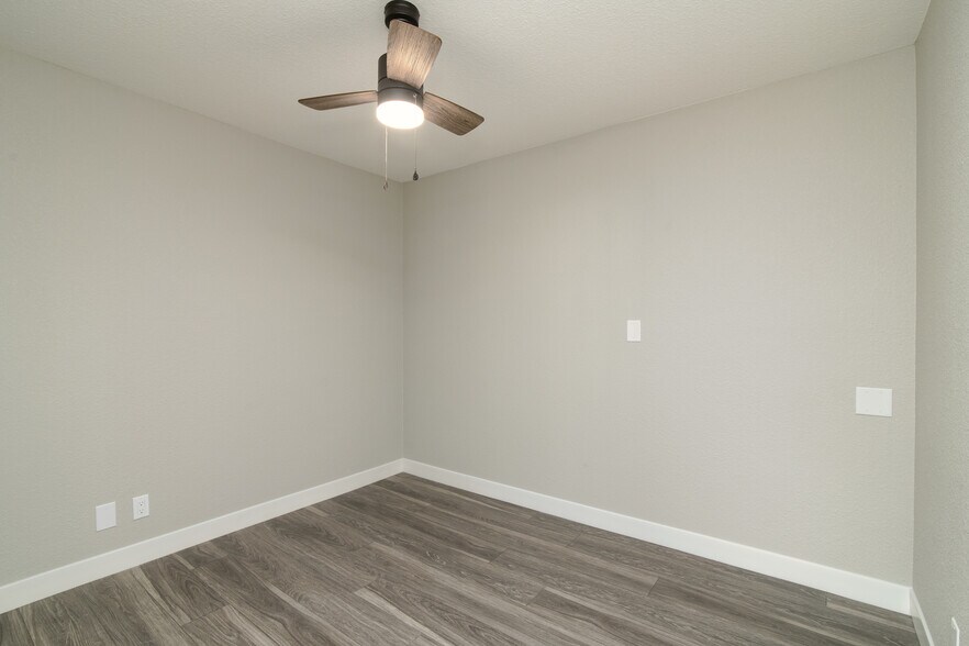 More Photos Of 3211 S 79th East Ave, Tulsa Apartments For Sale