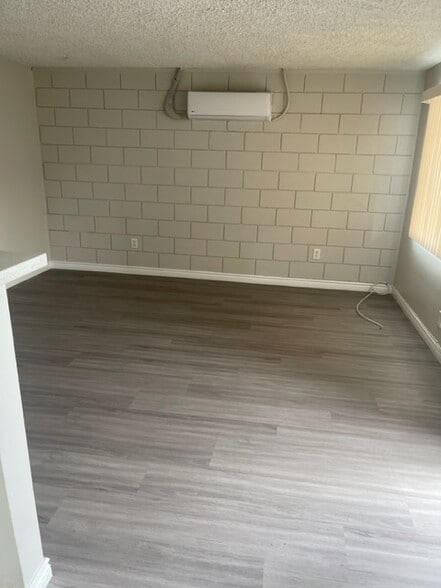 More Photos Of 239 W Cleveland Ave, Las Vegas Apartments For Sale