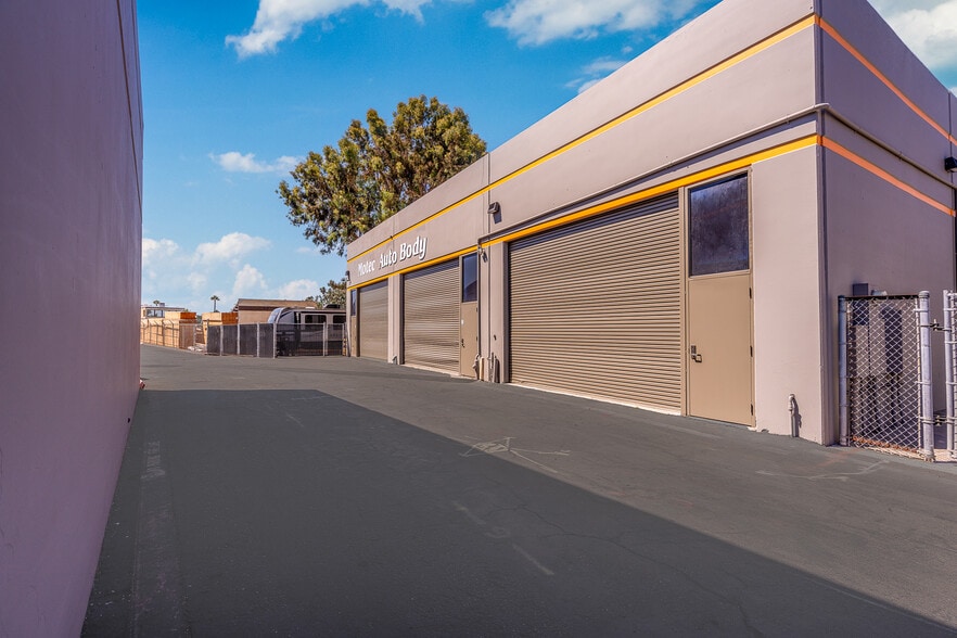 More Photos Of 7645 Carroll Rd, San Diego Unknown For Lease