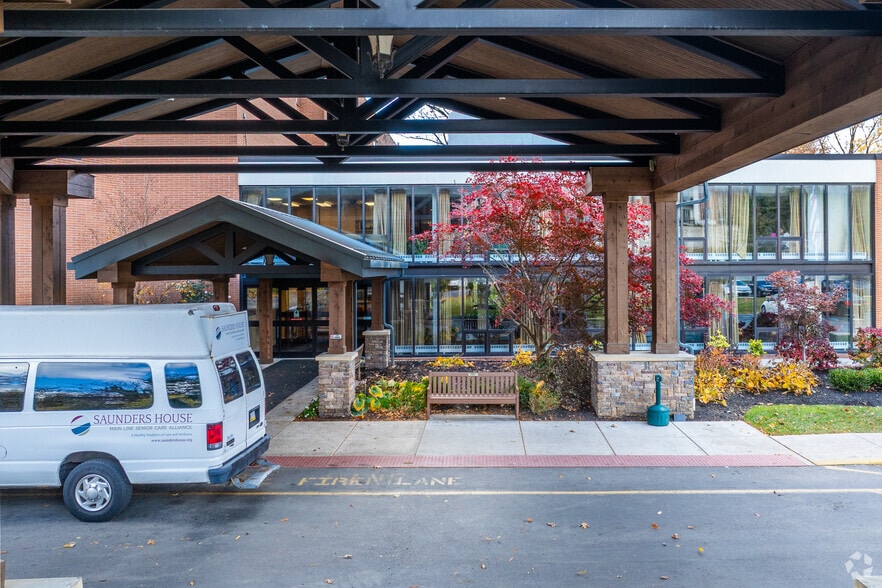 More Photos Of 100 E Lancaster Ave, Wynnewood Medical For Lease