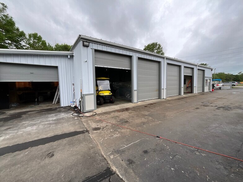 More Photos Of 8310 Congress St, Port Richey Self Storage For Sale