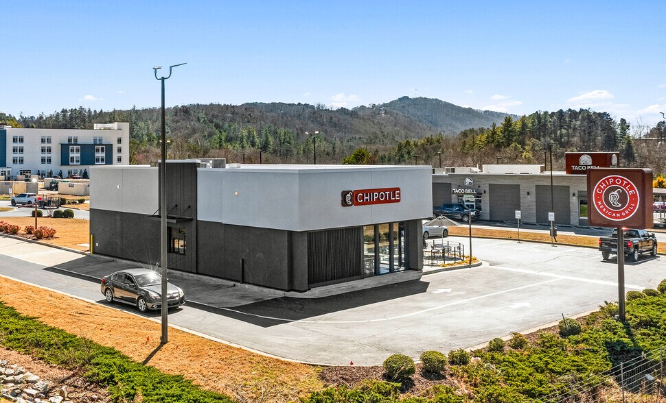 More Photos Of 124 Highland Xing S, Ellijay Fast Food For Sale