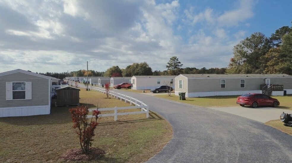 More Photos Of 101 Beltons Loop, Raeford Manufactured Housing Mobile Home Park For Sale